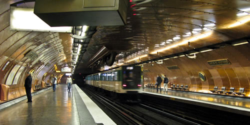 Metropolitana di Parigi diventerà la rete di trasporto di illuminazione a LED prima al mondo